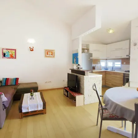 Apartment Margaret-1 *